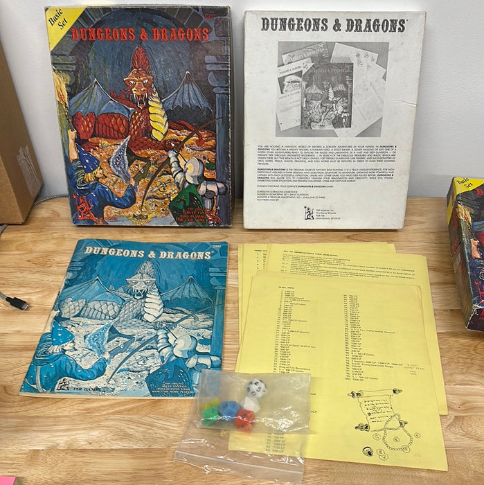 Dungeons and Dragons Basic Set first edition lizard logo 2nd printing