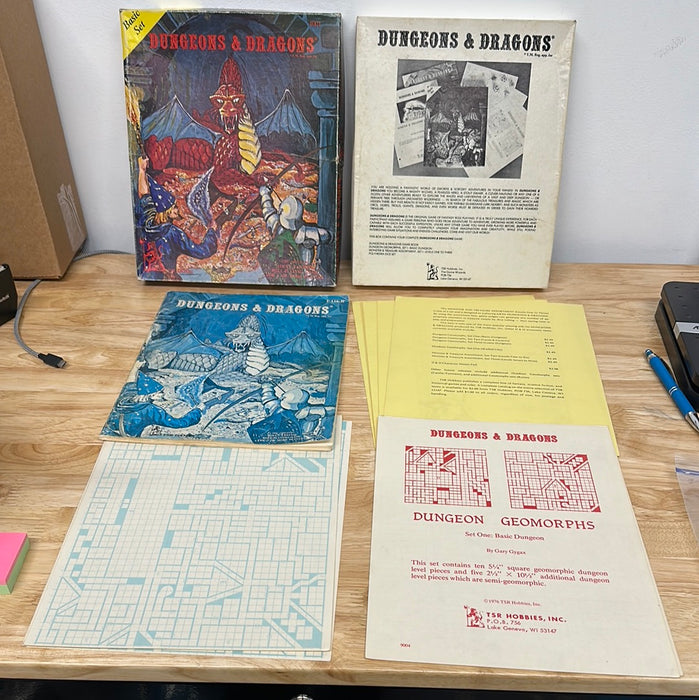 Dungeons and Dragons Basic Set first edition lizard logo 2nd printing